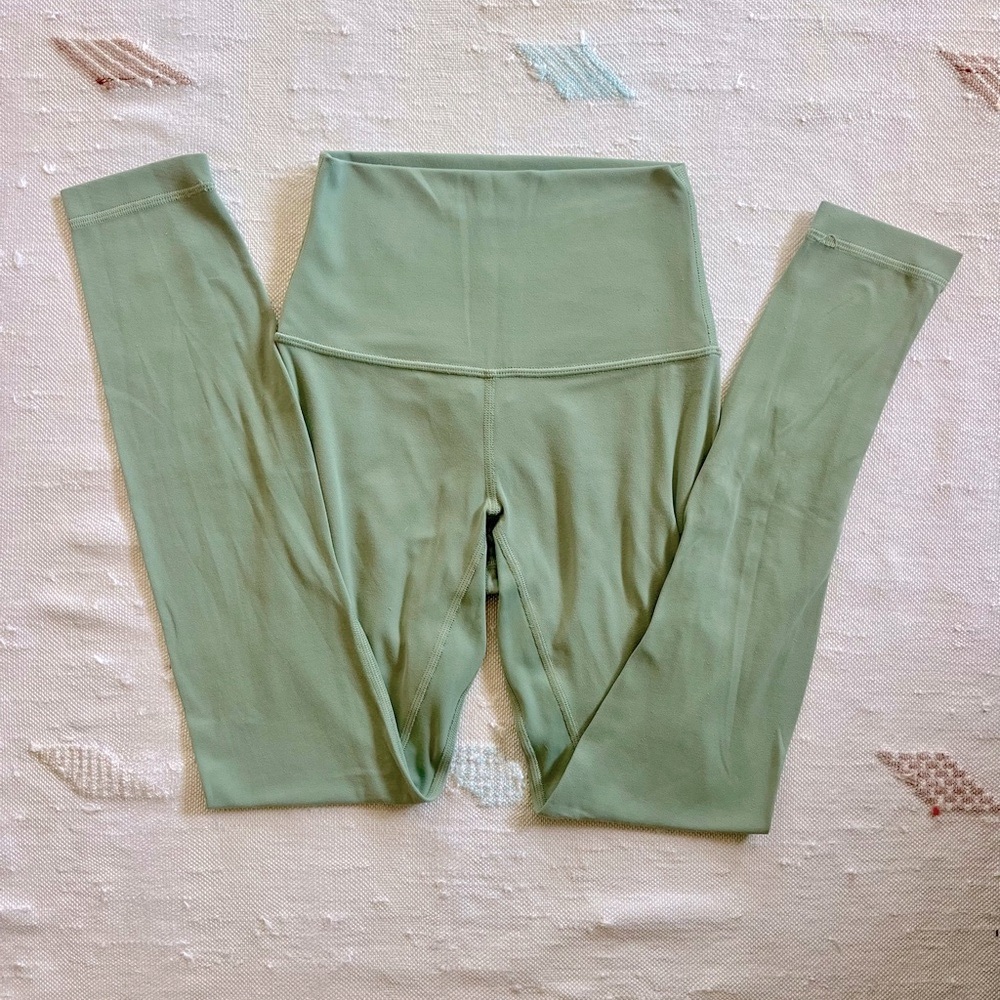 lululemon 25” Align (butterfly soft) size 0